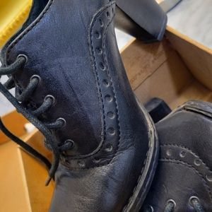 CUTE BLACK BOOT SHOES